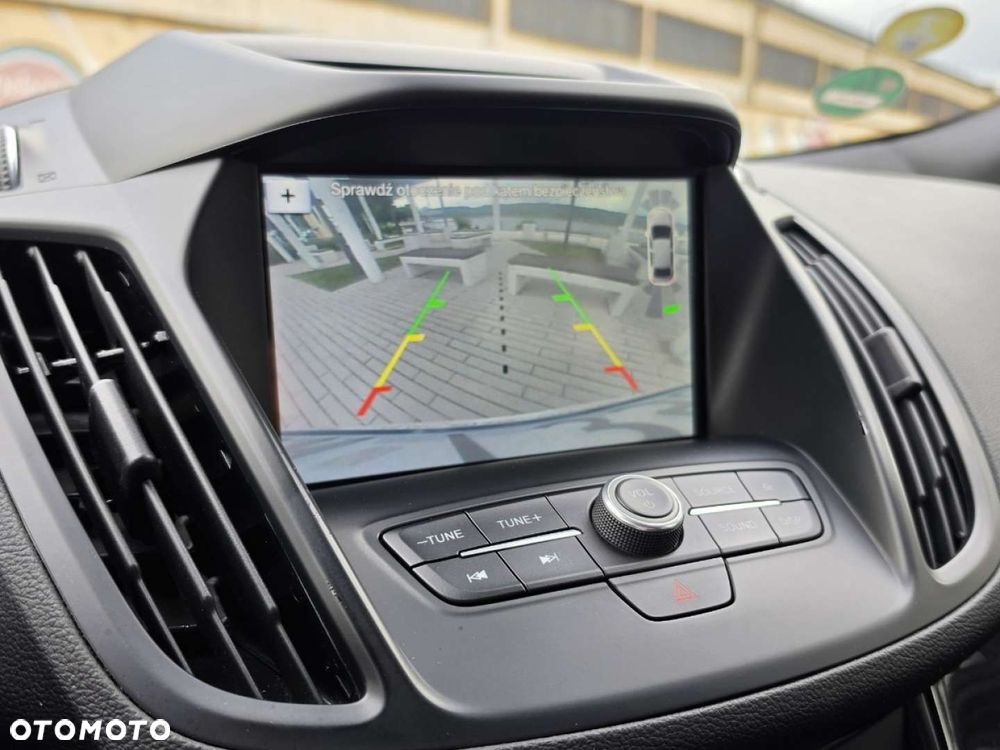 Ford Kuga - 25