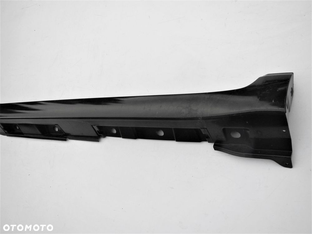 TOYOTA AVENSIS 3 T27 2008 - 2015 próg LISTWA L OE - 14