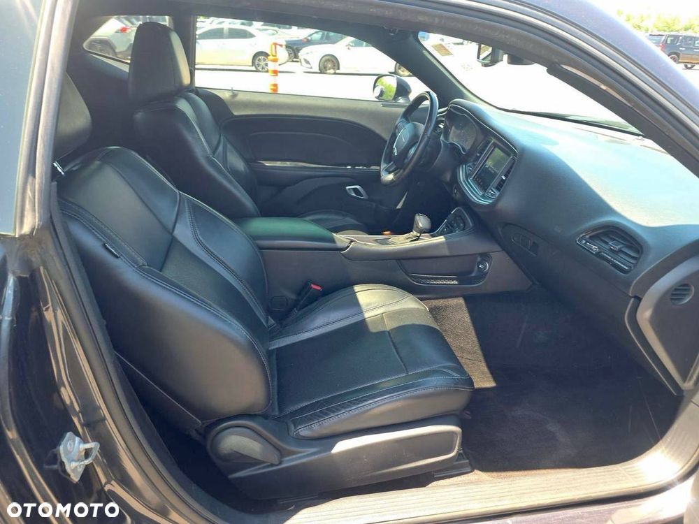 Dodge Challenger 3.6 SXT Plus - 13