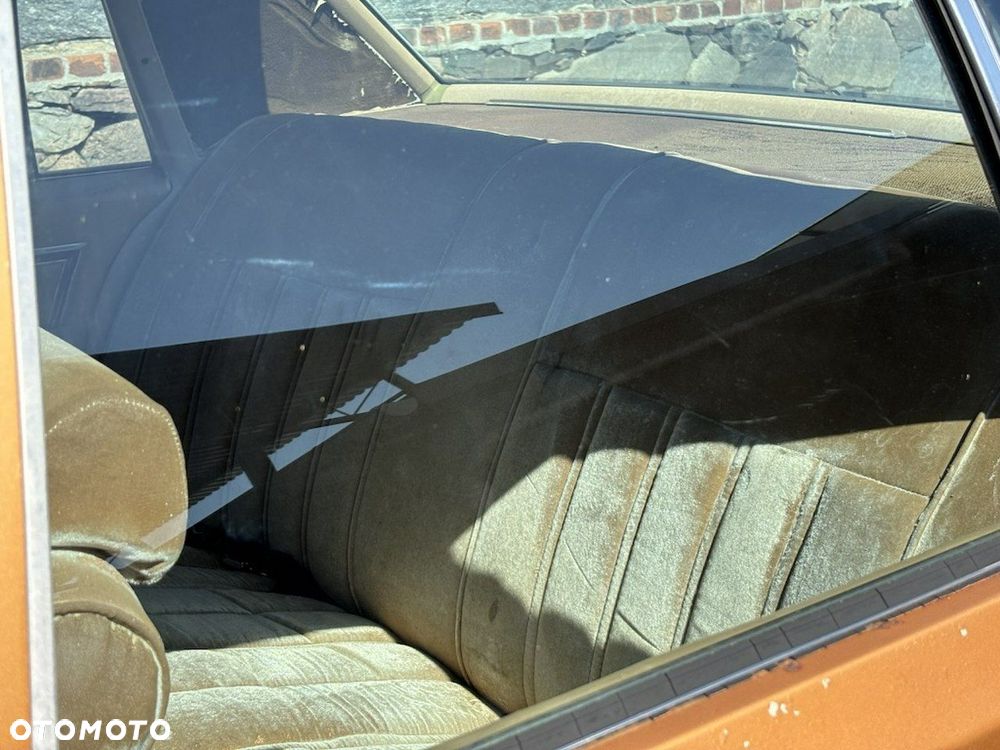 Oldsmobile Delta 88 - 21