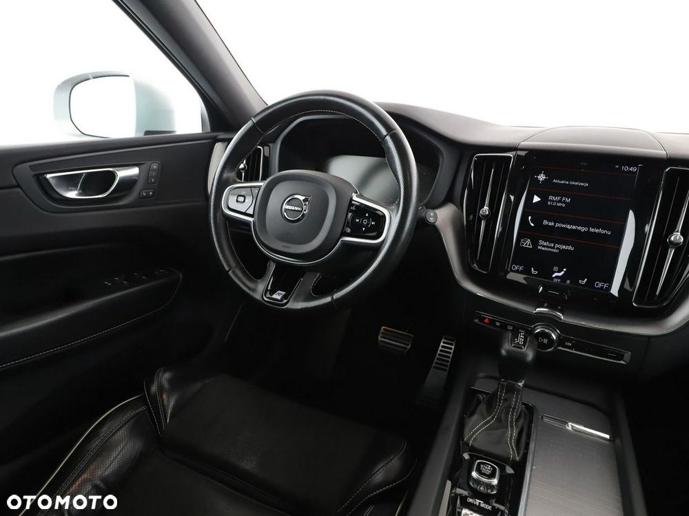 Volvo XC 60 D4 R-Design - 17