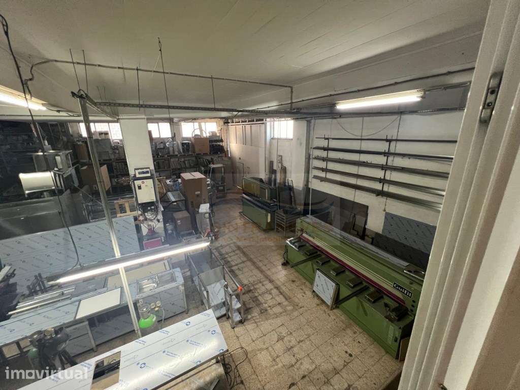 Armazém de Excelência no Centro de Odivelas - 803 m² | €1.200.000, ... - Grande imagem: 3/7