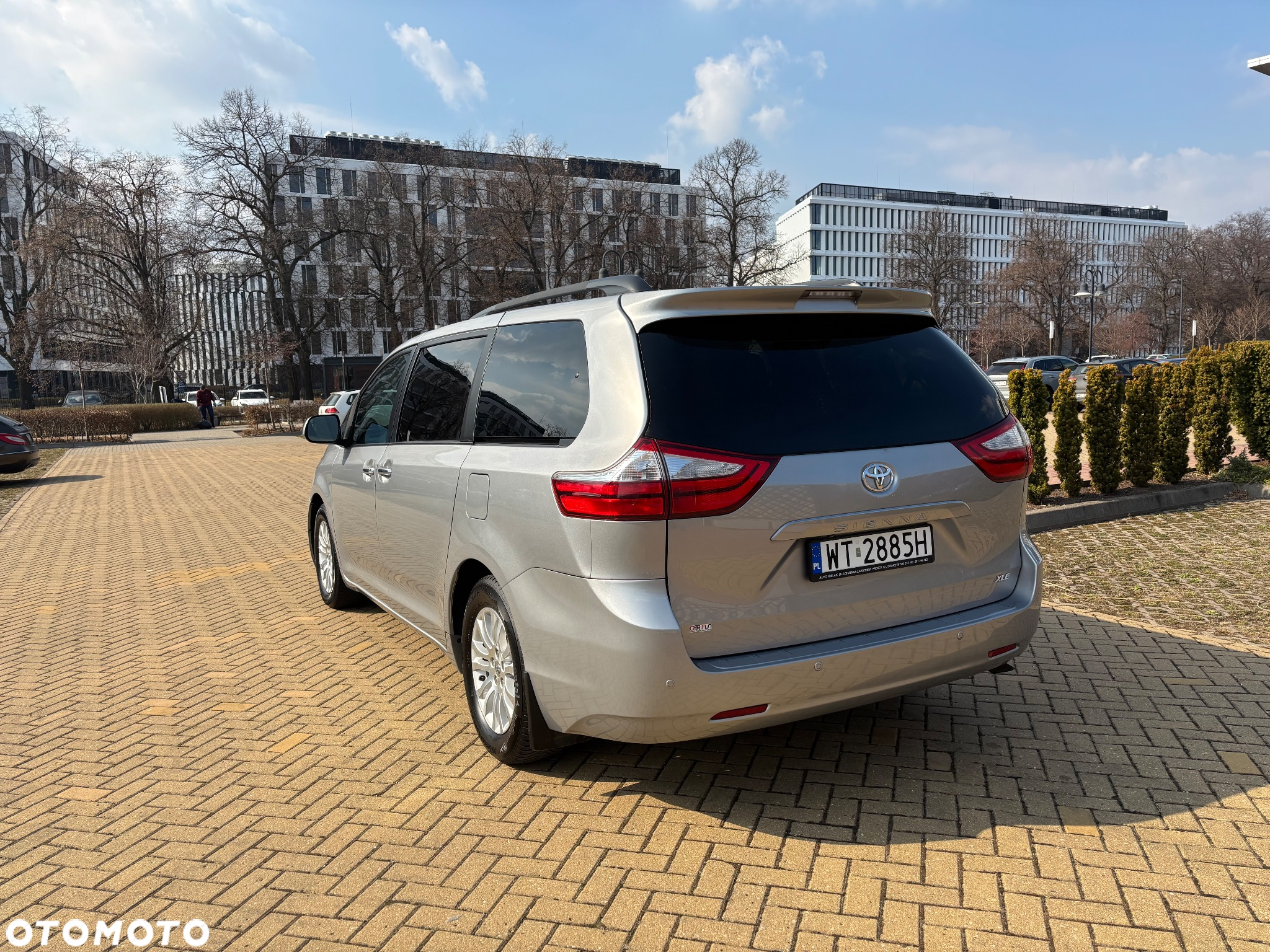 Toyota Sienna 3.5 V6 XLE AWD - 8