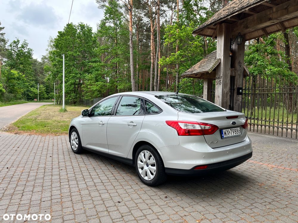 Ford Focus 1.6 Trend - 8