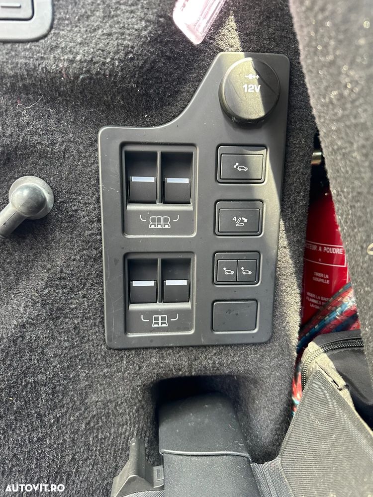 Land Rover Discovery 2.0 L SD4 Ingenium HSE Luxury - 4