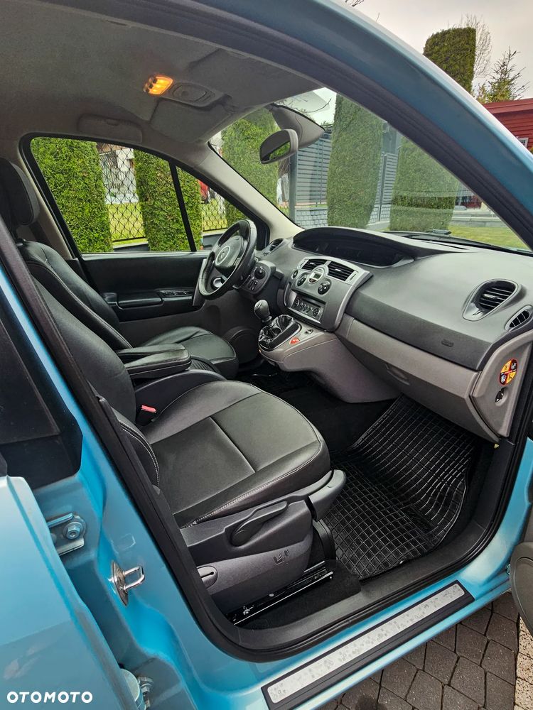 Renault Scenic 1.6 16V Conquest - 14
