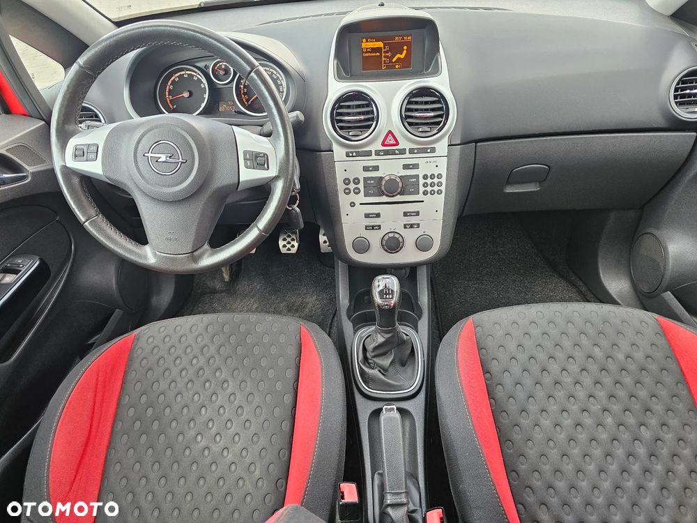 Opel Corsa 1.6T GSI - 11