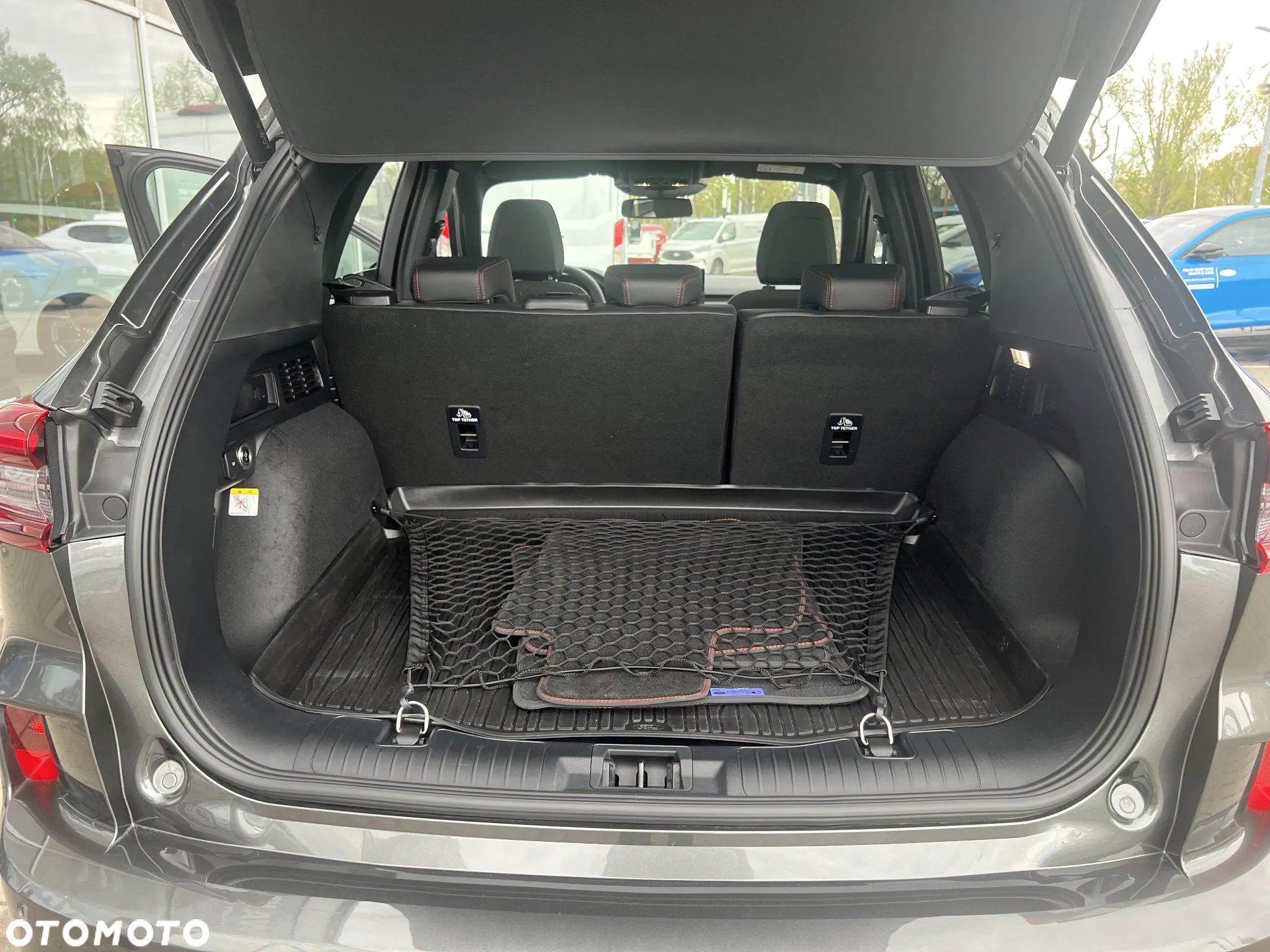Ford Kuga 2.5 FHEV AWD ST-Line X eCVT - 19