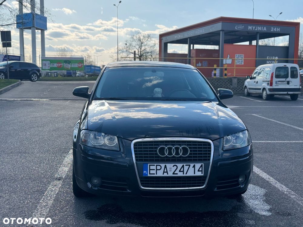 Audi A3 Sportback 2.0 TDI Ambiente - 2