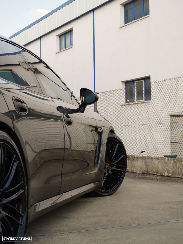 Porsche Panamera - 3