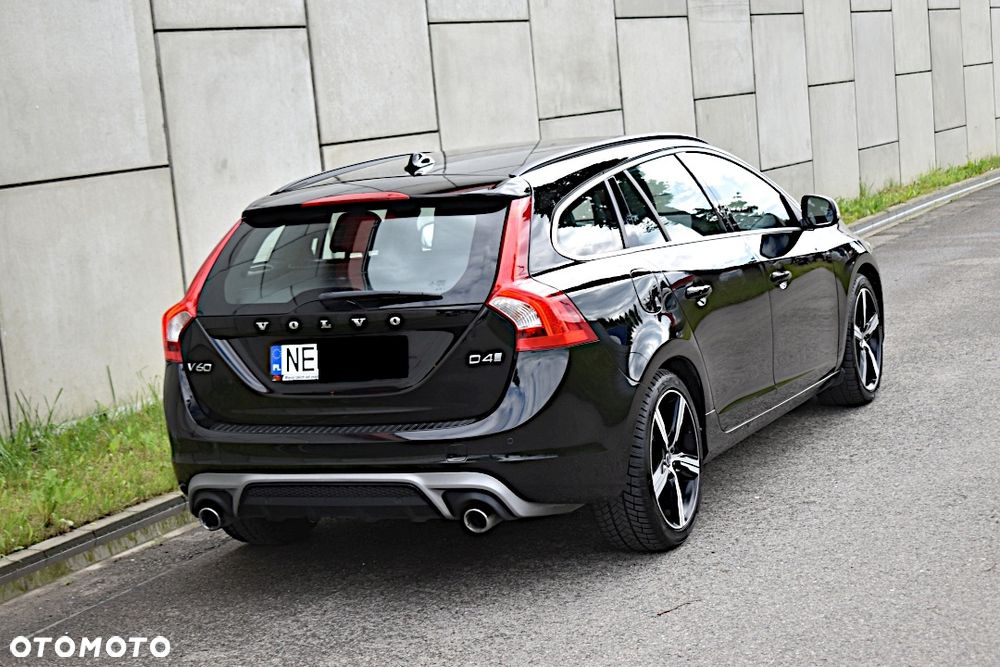 Volvo V60 D4 Geartronic R-Design - 12
