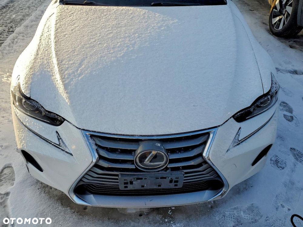 Lexus IS 200t / 300 Prestige - 27