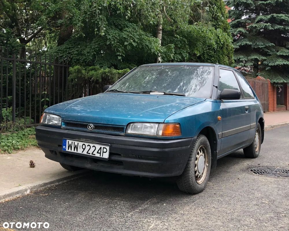 Mazda 323 - 2