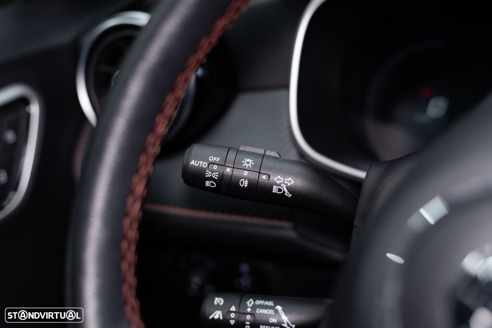 MG ZS EV 72.6 kWh Luxury - 28