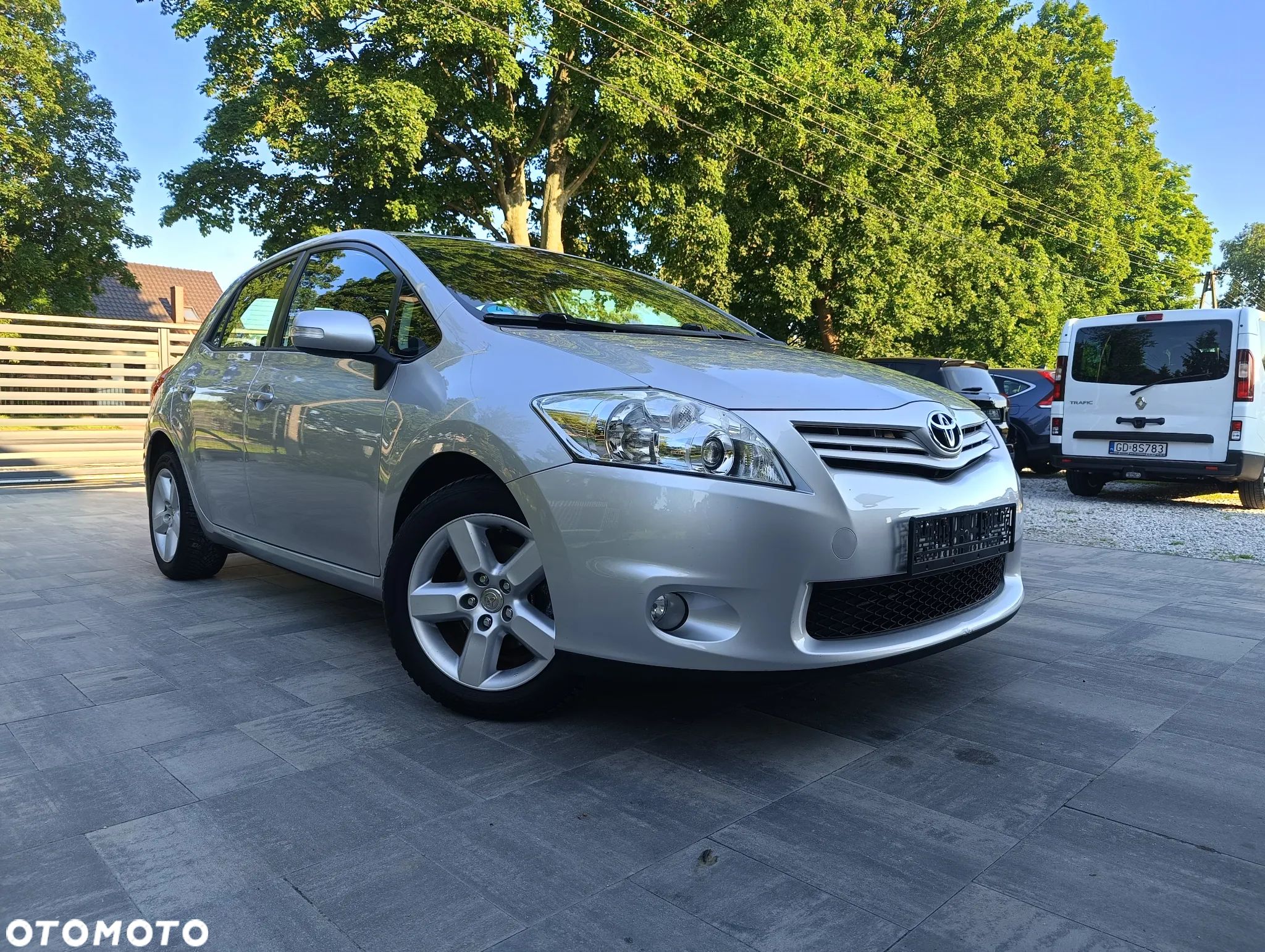 Toyota Auris 1.6 Premium - 1