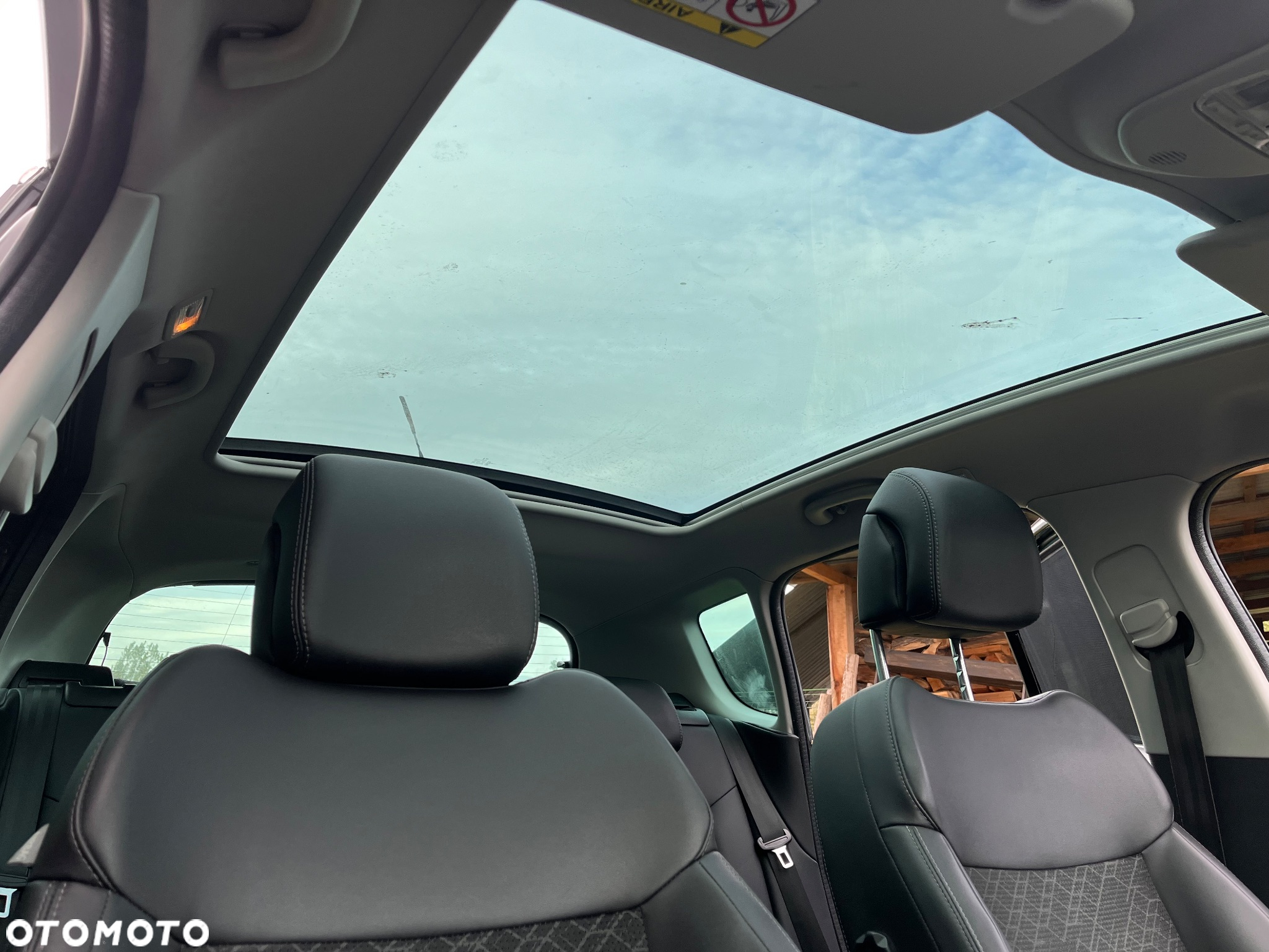 Peugeot 3008 1.6 BlueHDi Active S&S - 23