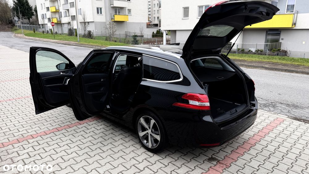 Peugeot 308 PureTech 130 GPF Black Edition - 29