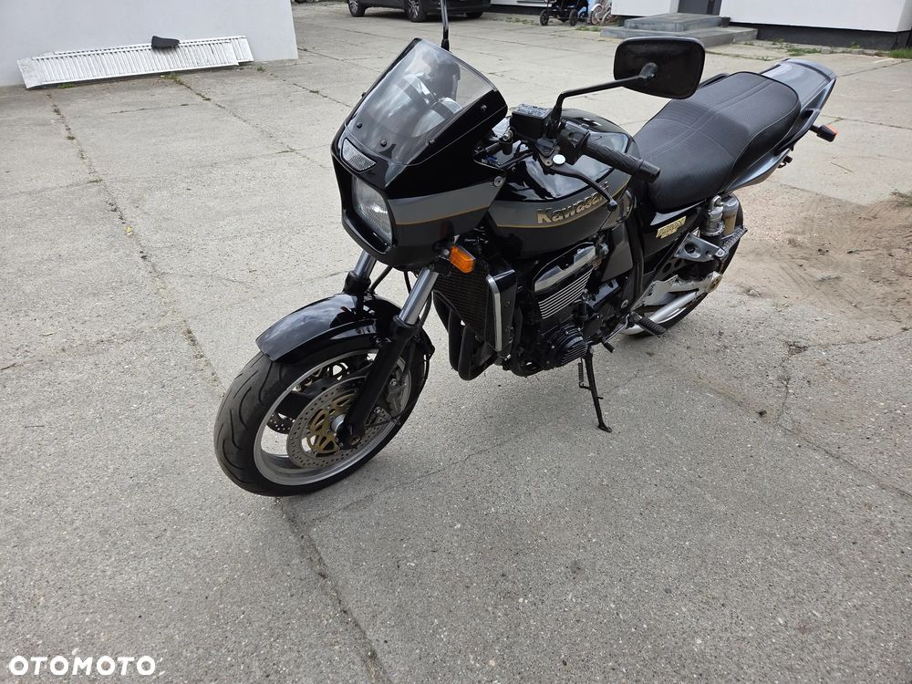Kawasaki ZRX - 6