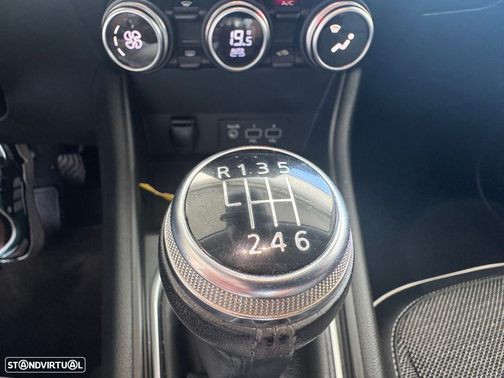 Renault Captur 1.5 dCi Exclusive - 19