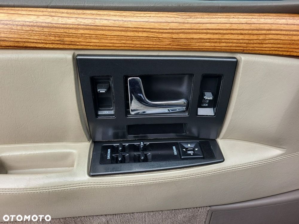 Cadillac Seville - 38
