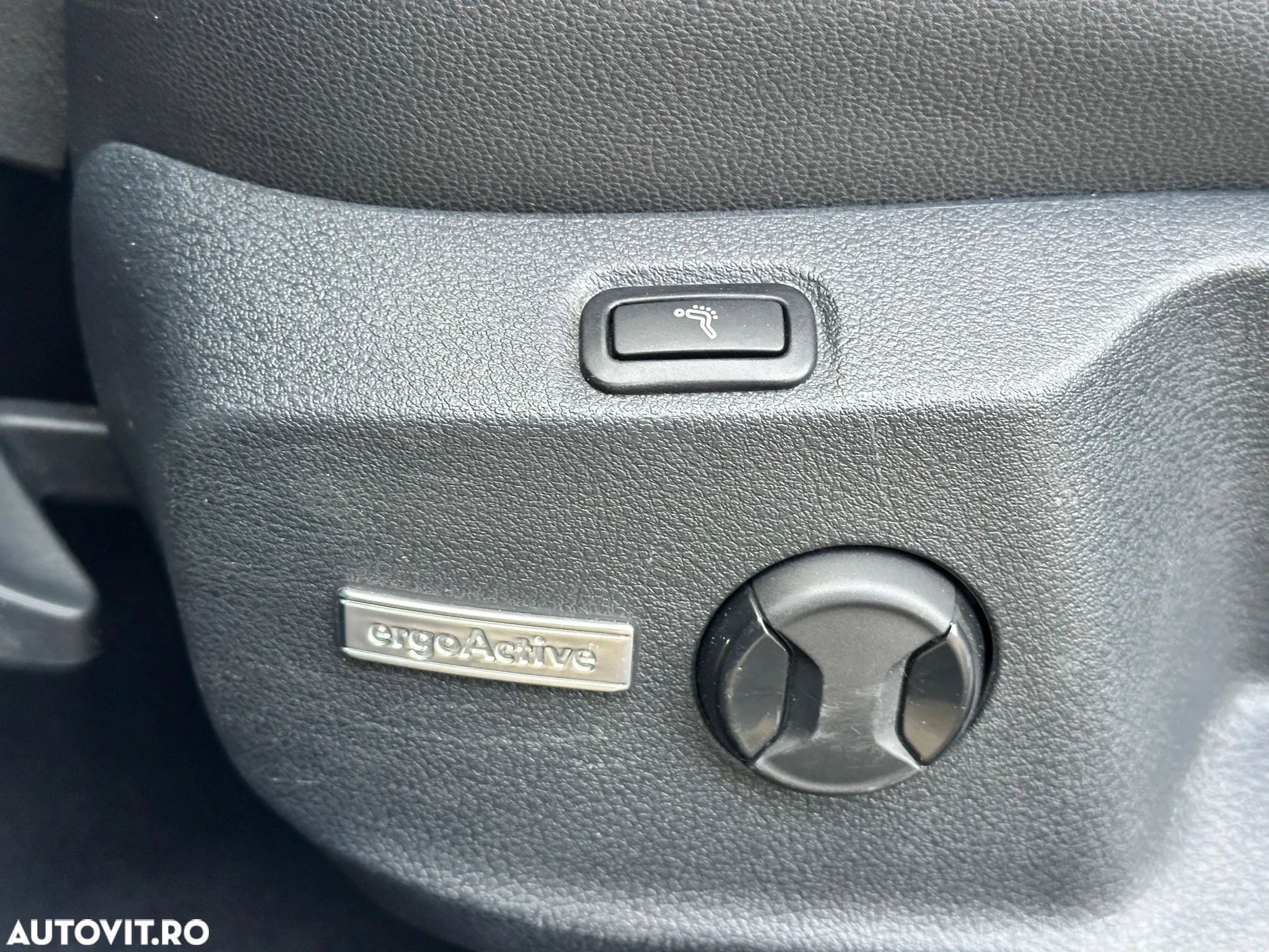 Volkswagen Golf 2.0 BlueTDI Highline - 7