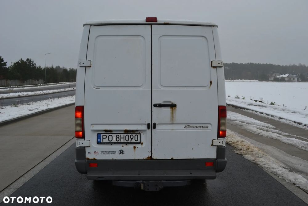 Mercedes-Benz Sprinter - 9