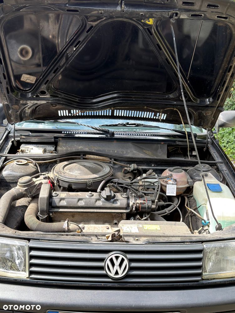 Volkswagen Polo - 2