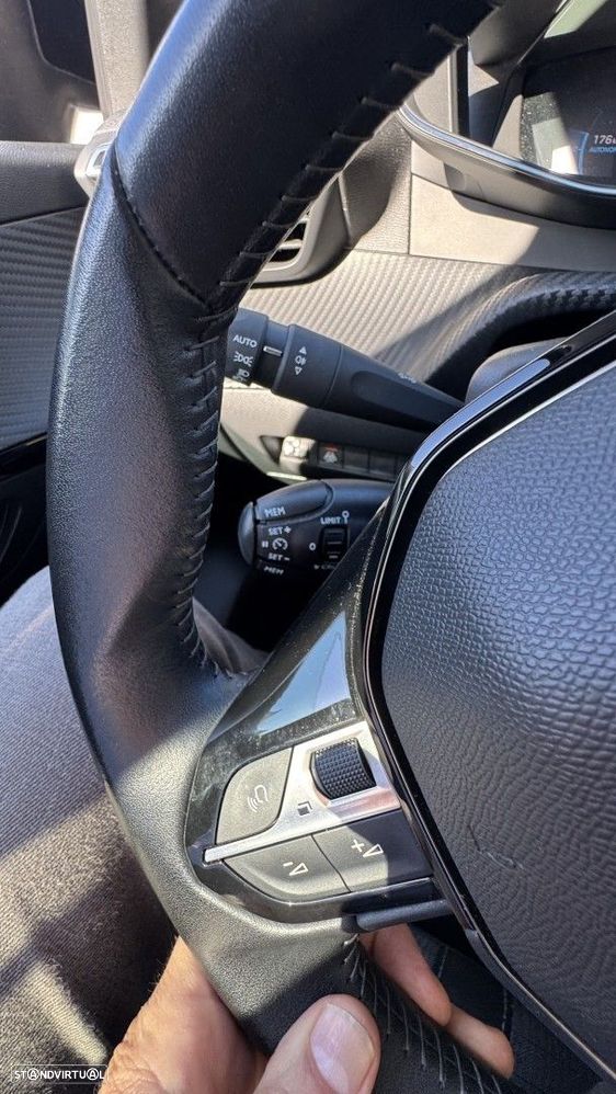 Peugeot e-208 50 kWh Allure Pack - 19