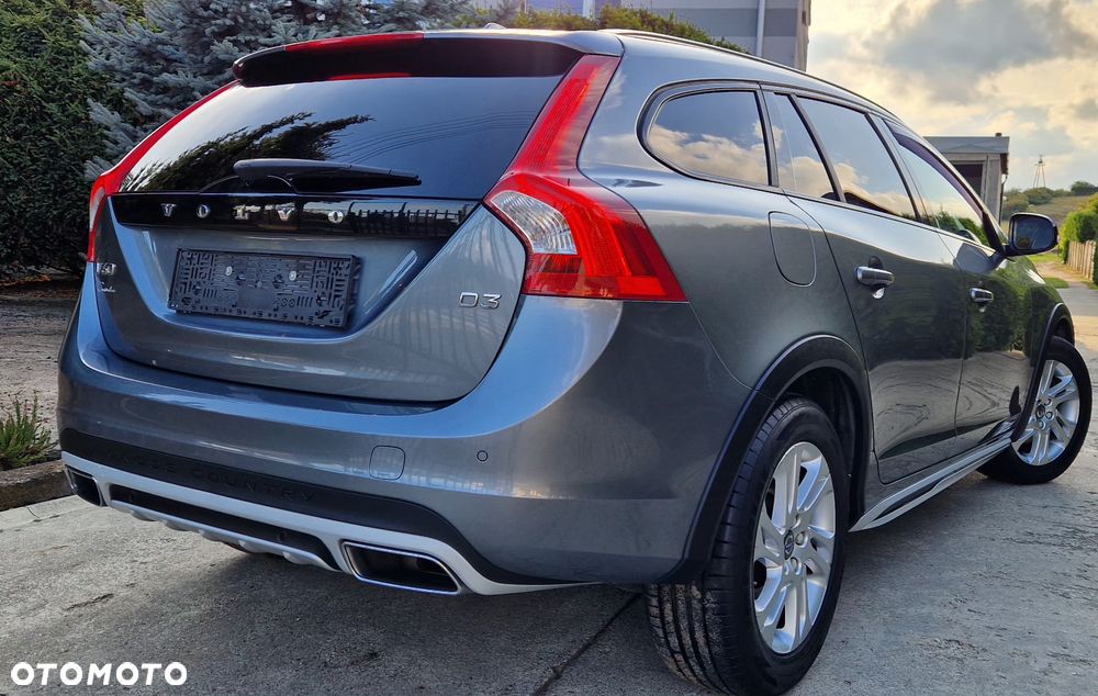 Volvo V60 Cross Country - 4