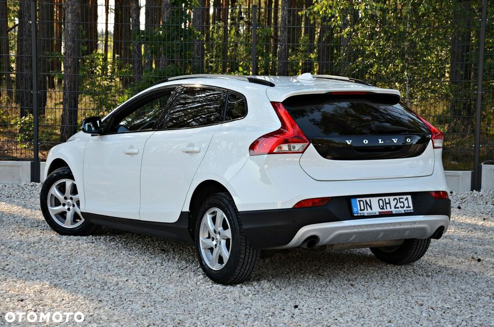 Volvo V40 Cross Country T3 Drive-E Summum - 3