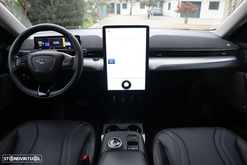 Ford Mustang Mach-E Alargada - 33