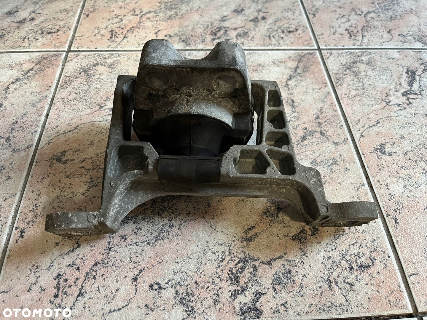 Łapa Mocowanie silnika Ford Focus mk3 1,6TDCi - 3