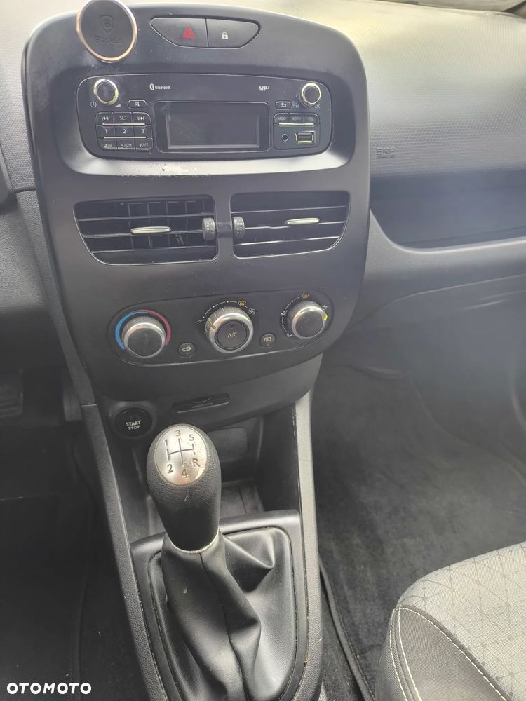 Renault Clio - 9