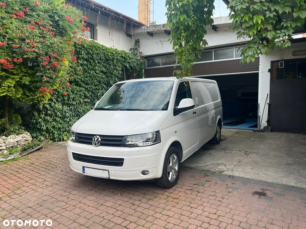 Volkswagen Transporter - 1
