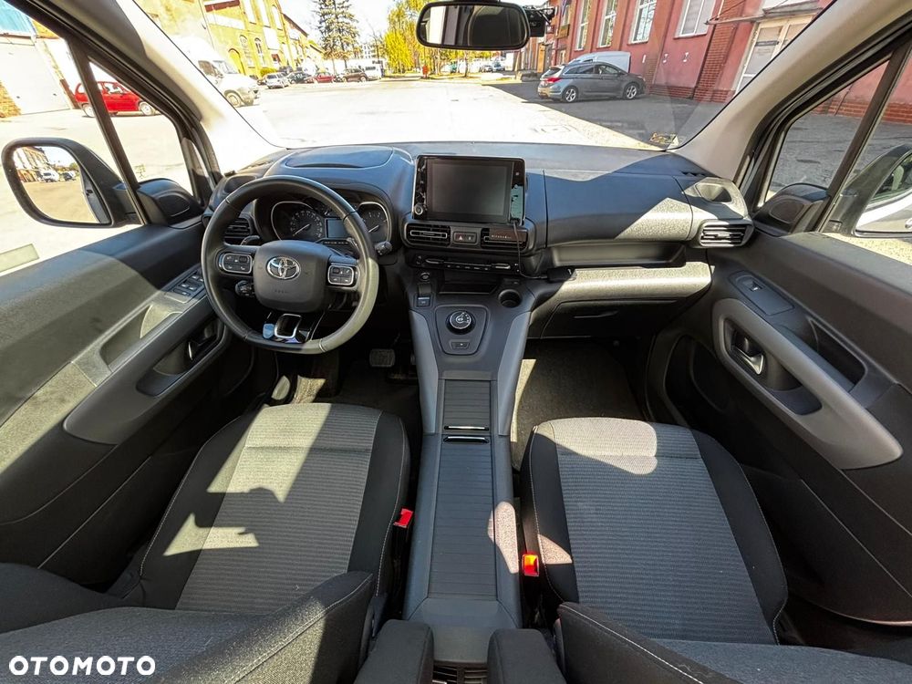 Toyota Proace City Verso 1.2 D-4T Family - 26
