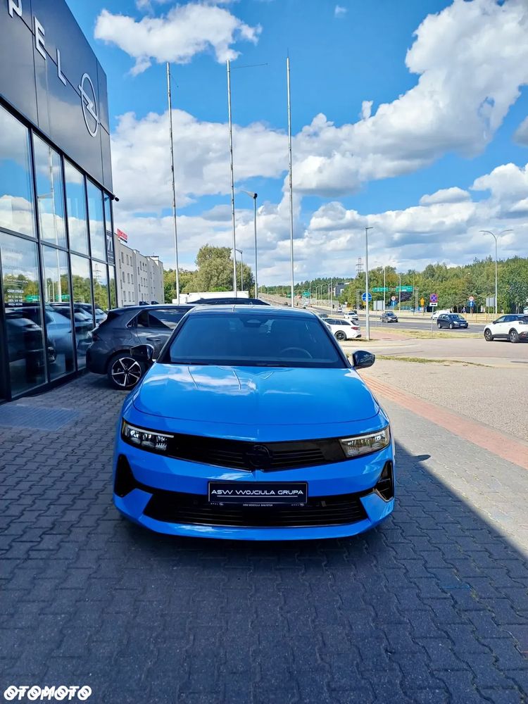 Opel Astra 1.2 T GS Line S&S - 11