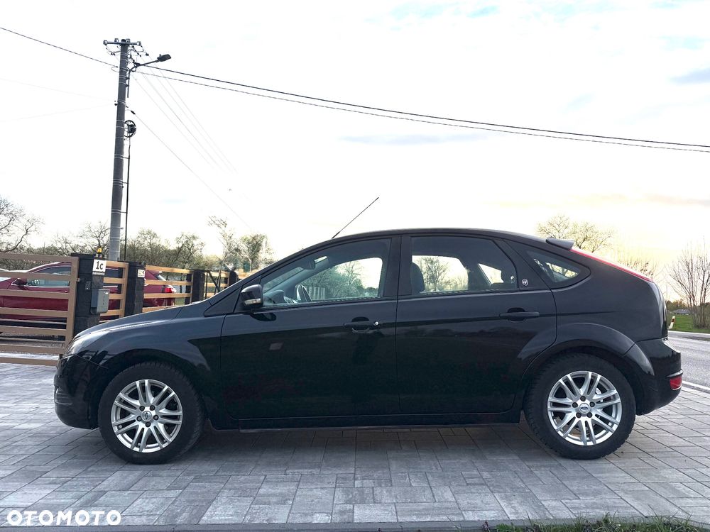 Ford Focus 1.6 16V Ghia - 31