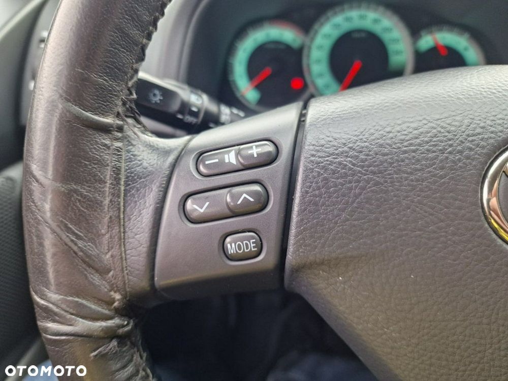 Toyota Corolla Verso - 12