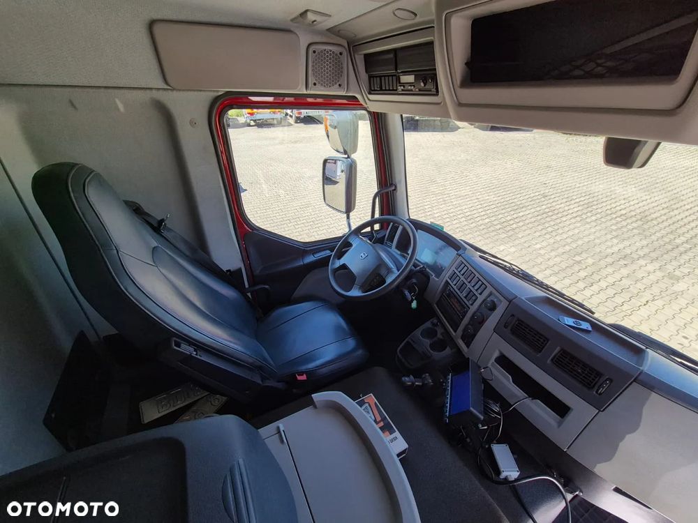 Volvo FL 210 4X2 / SKRZYNIA / HDS FASSI 1T / NISKI PRZEBIEG / SUPER STAN / KRÓTKI ROZSTAW OSI / DUŻA ŁADOWNOŚĆ / EURO 6 / NOWE TYLNE OPONY - 25