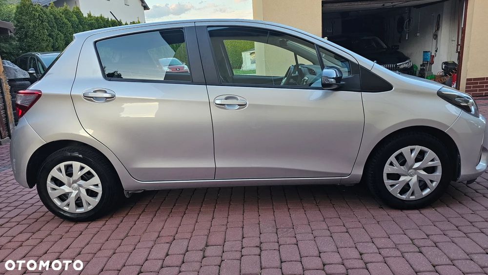 Toyota Yaris 1.0 Premium - 21