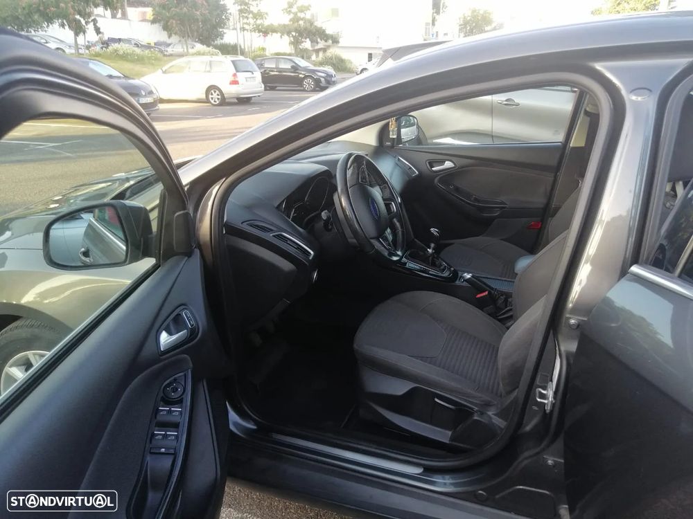 Ford Focus 1.0 SCTi Titanium - 16