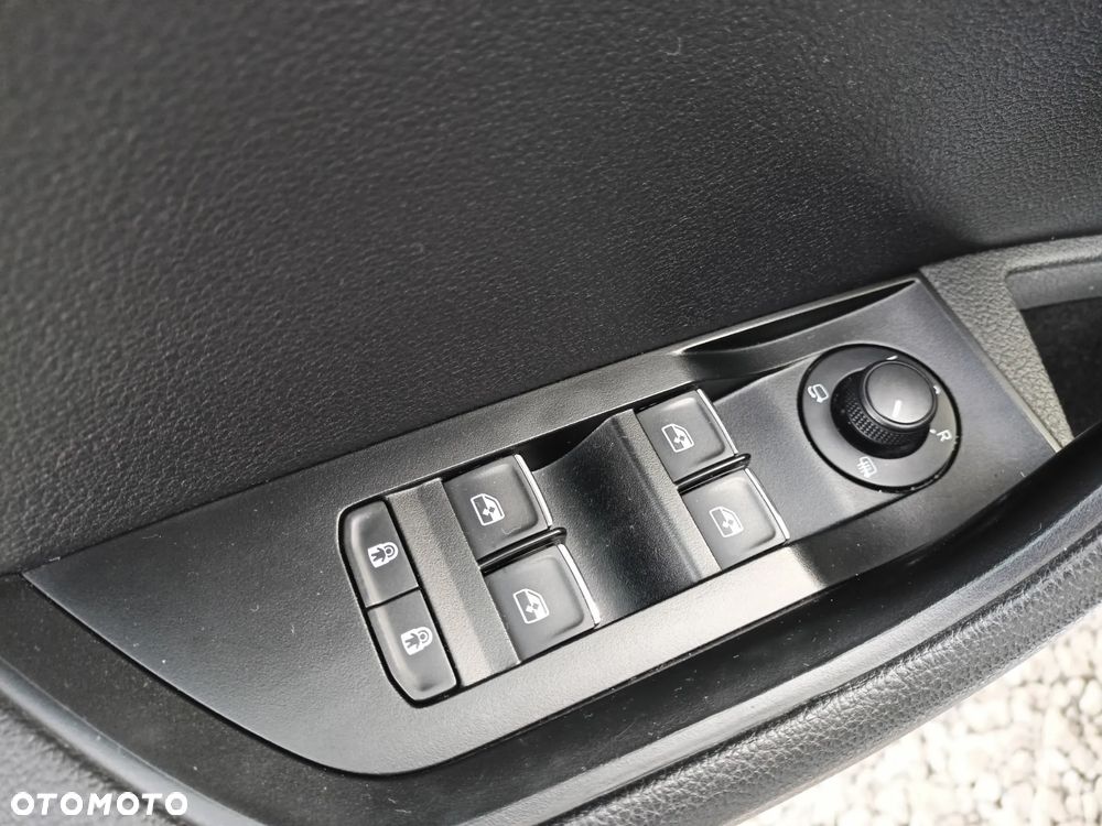 Skoda Superb 2.0 TDI Style - 25