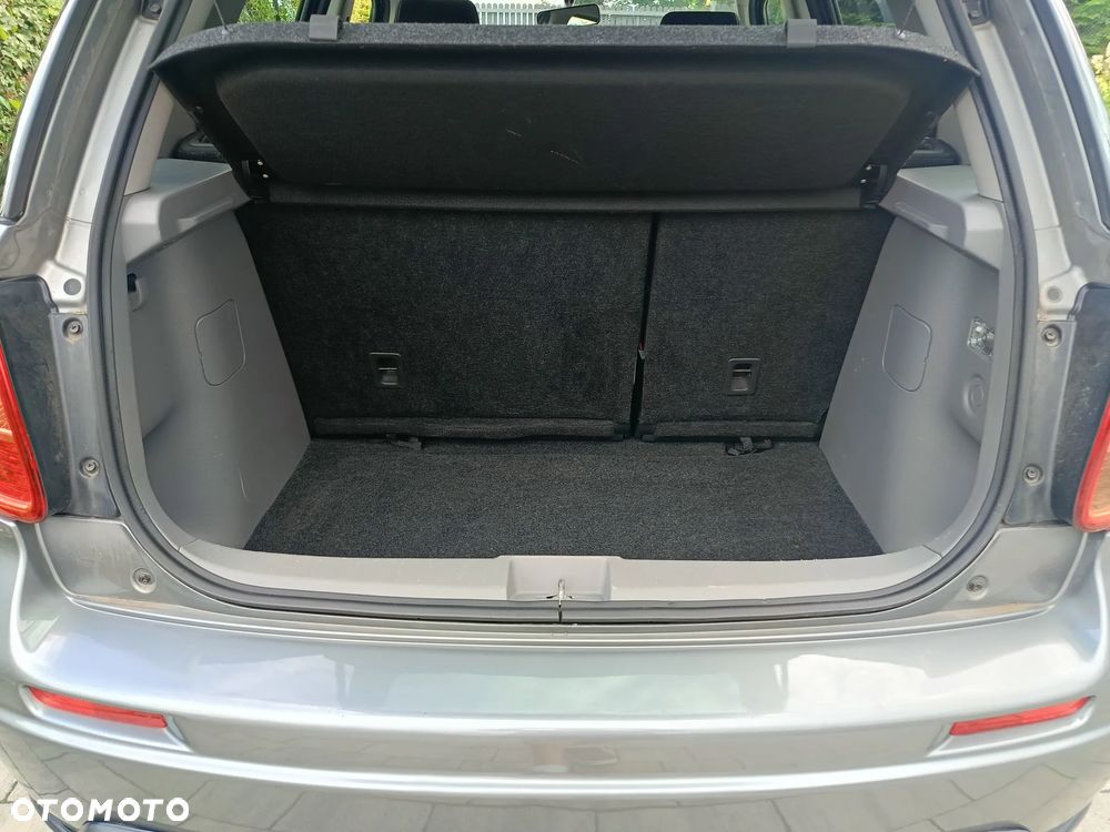 Suzuki SX4 1.6 Comfort Plus - 21