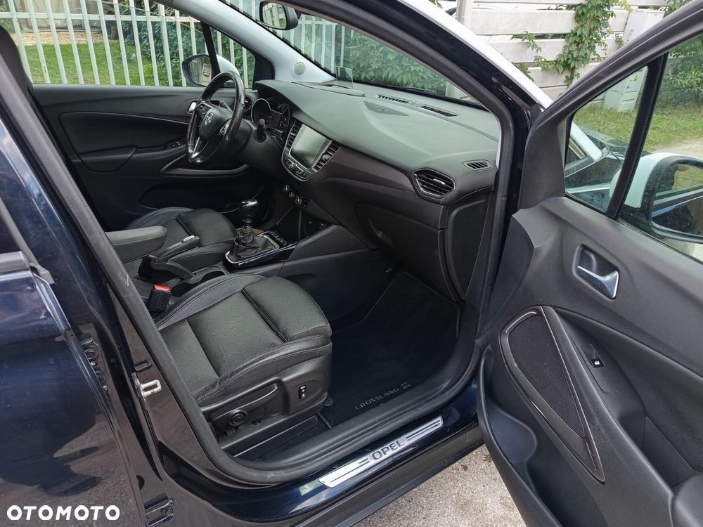 Opel Crossland X 1.2 T Design Line S&S - 12