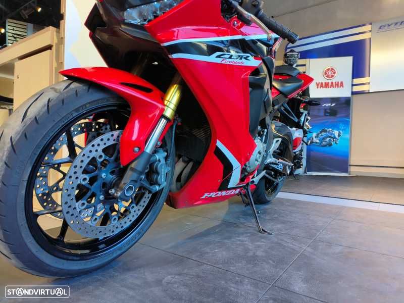 Honda CBR 1000 RA - 6