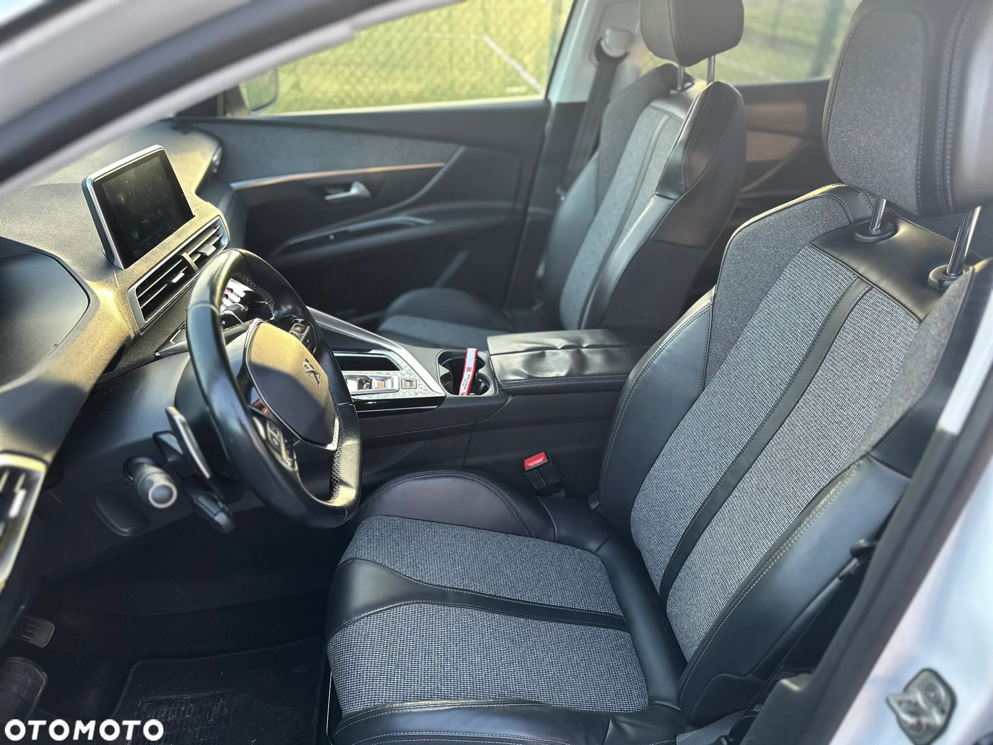 Peugeot 3008 1.2 PureTech Active Pack S&S EAT8 - 18