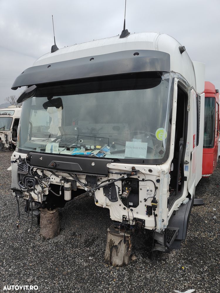 Cabina Renault T Range E6 - 1