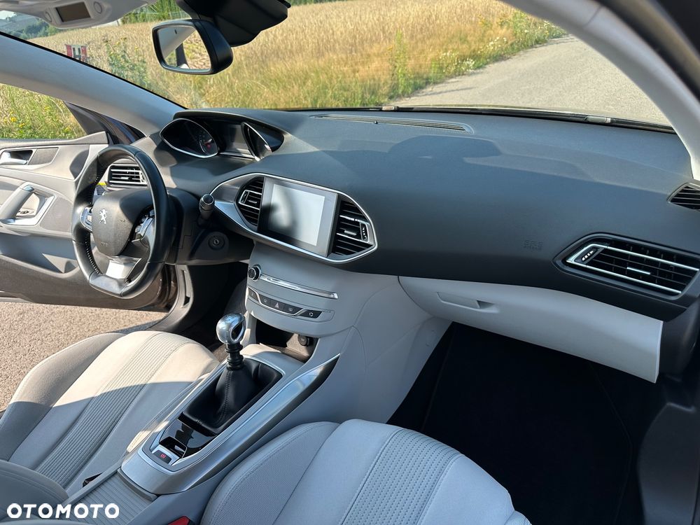 Peugeot 308 - 30