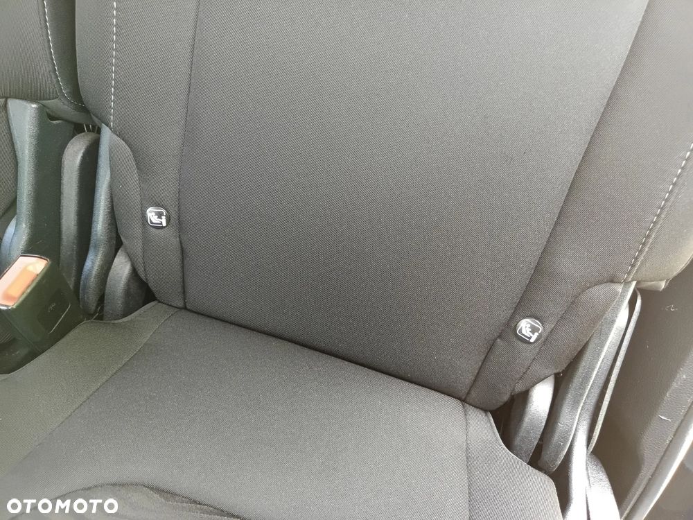 Ford S-Max - 9