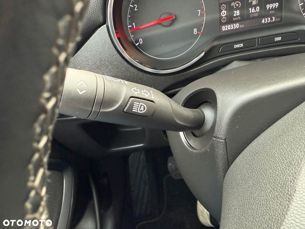 Opel Crossland 1.2 T GS Line - 25